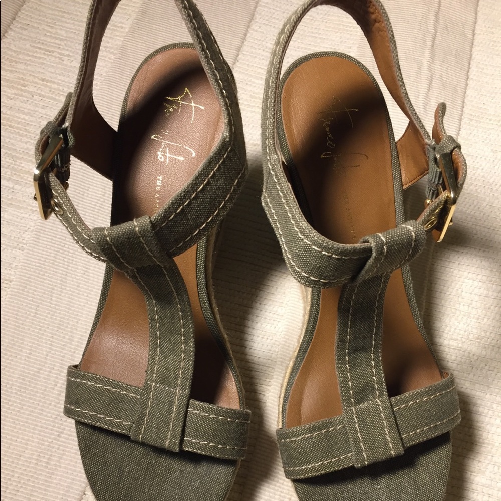 SOLD-Franco Sarto t-strap wedge espadrilles ☀️